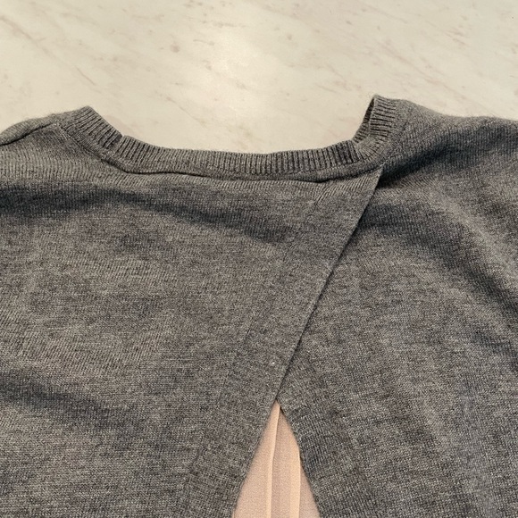 Chelsea28 Grey Sweater with Sheer Pink Accordion Hem Split Back Size Small - Picture 5 of 8